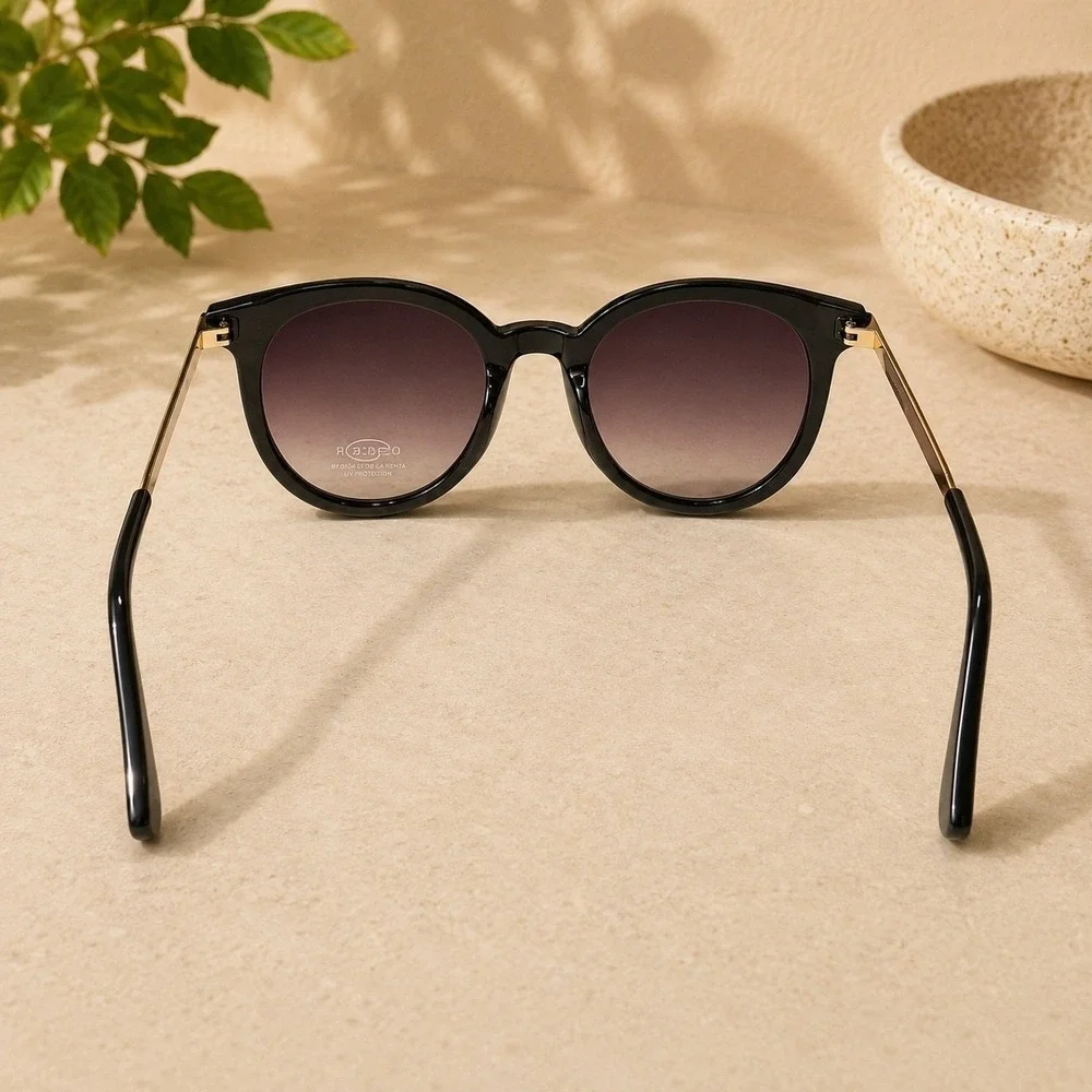 Oscar by Oscar de la Renta Fashion Cat Eye‎ Sunglasses Black Gold